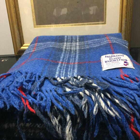 VINTAGE HIGHLAND HOME INDUSTRIES ALL WOOL THROWS SIZE 48 x 52 - Picture 5 of 8
